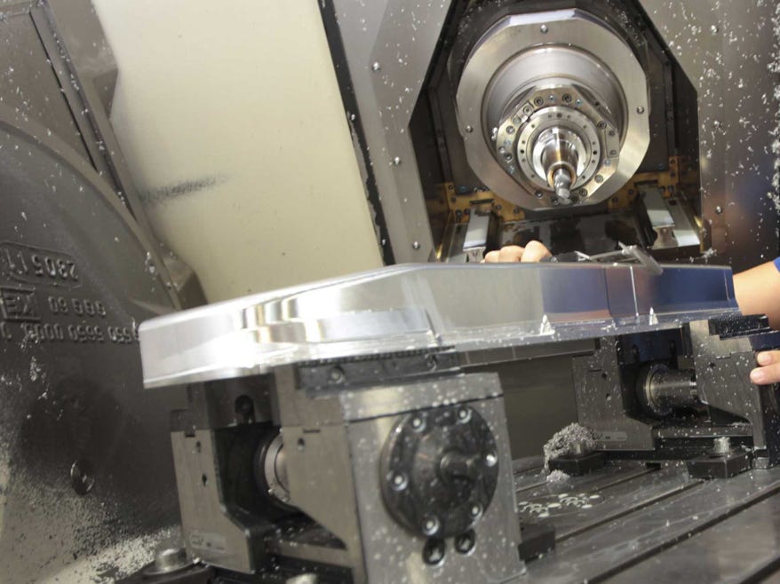 Foto Werkstück in Fräsmaschine